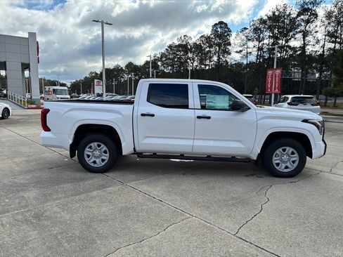 New 2026 Toyota Tundra SR image 8