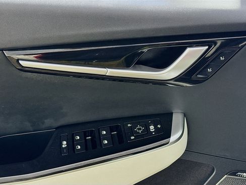 Used 2022 Kia EV6 GT-Line w/ GT-Line Suede Seat Package image 22