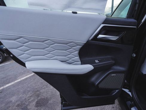 New 2026 Mitsubishi Outlander SEL image 13