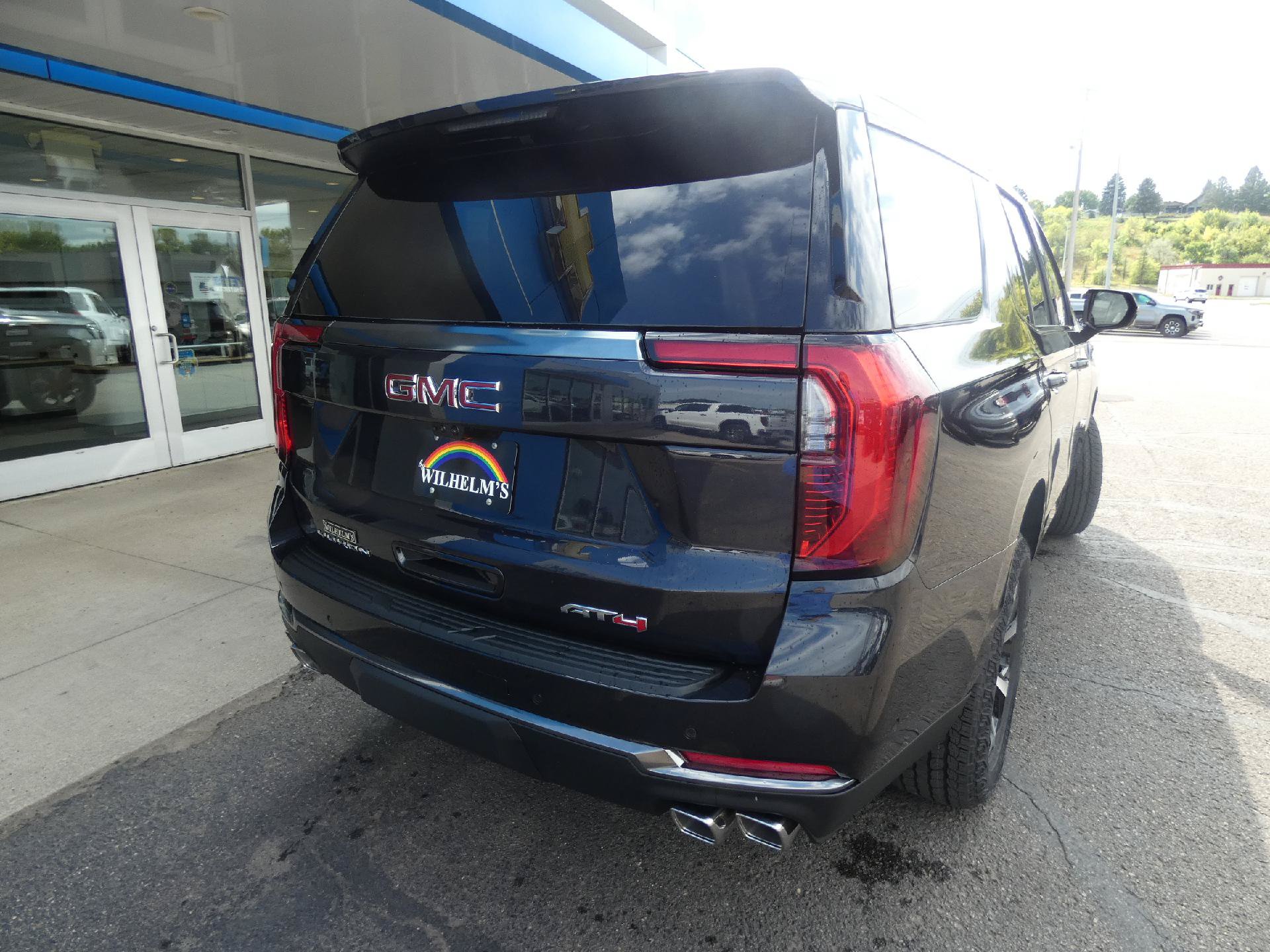 New 2026 GMC Yukon AT4 w/ AT4 Premium Package AWD/4WD image 3