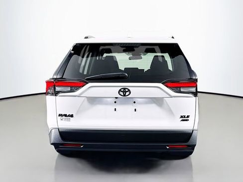 Used 2023 Toyota RAV4 XLE w/ Convenience Package image 7