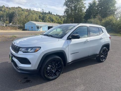 New 2026 Jeep Compass Latitude w/ Quick Order Package 29K image 9