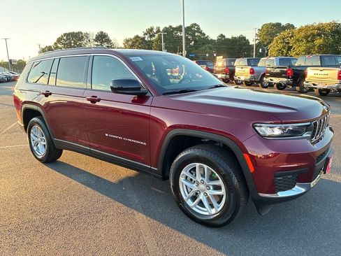 New 2025 Jeep Grand Cherokee L Laredo w/ Luxury Tech Group I AWD/4WD image 8