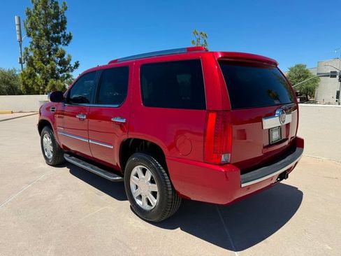 Used 2013 Cadillac Escalade AWD image 6