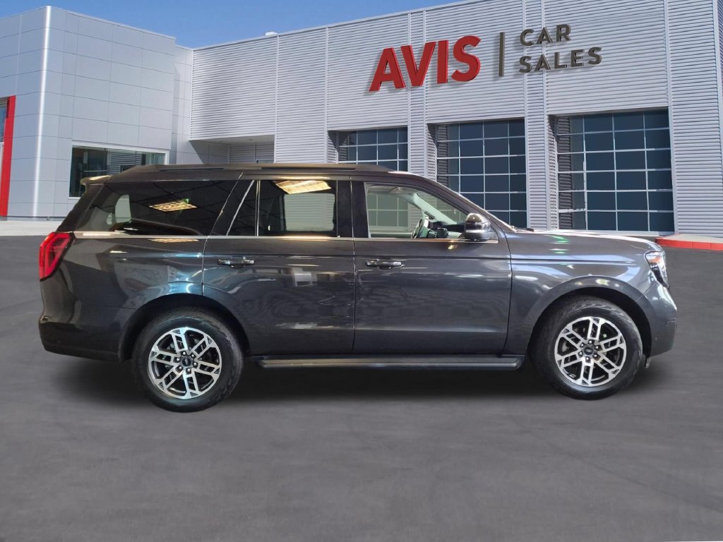 Used 2025 Ford Expedition Active AWD/4WD image 5