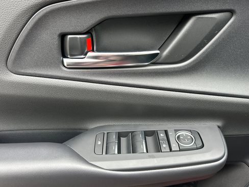 New 2026 Toyota Prius Plug-In Hybrid image 9