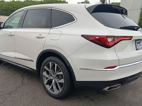 Used 2024 Acura MDX SH-AWD w/ Technology Package image 3