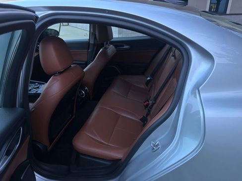 Used 2019 Alfa Romeo Giulia AWD image 19