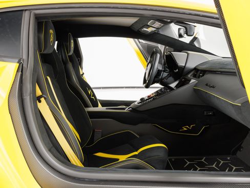 Used 2016 Lamborghini Aventador LP 750-4 Superveloce AWD/4WD image 40