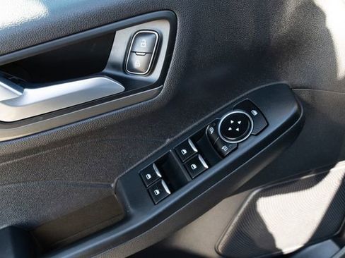 Used 2023 Ford Escape SE image 17