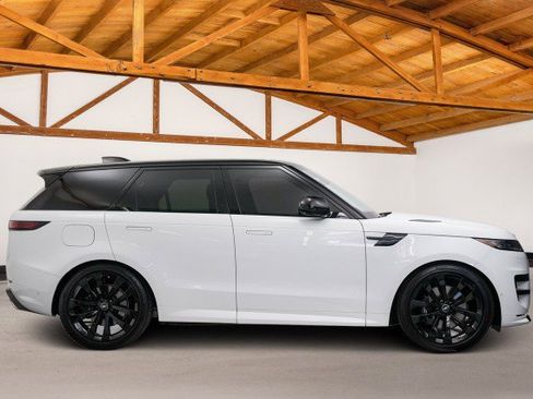 Used 2025 Land Rover Range Rover Sport Dynamic SE image 6