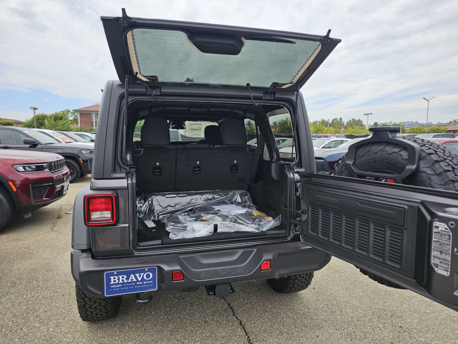 New 2026 Jeep Wrangler Unlimited Sport AWD/4WD image 7