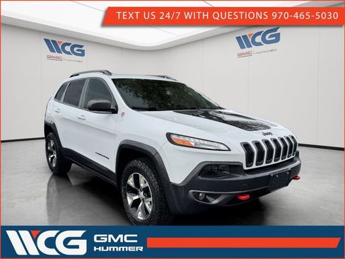 Used 2018 Jeep Cherokee Trailhawk AWD/4WD image 1