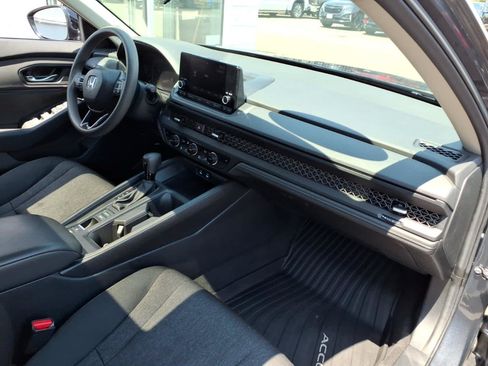 Used 2025 Honda Accord SE image 20