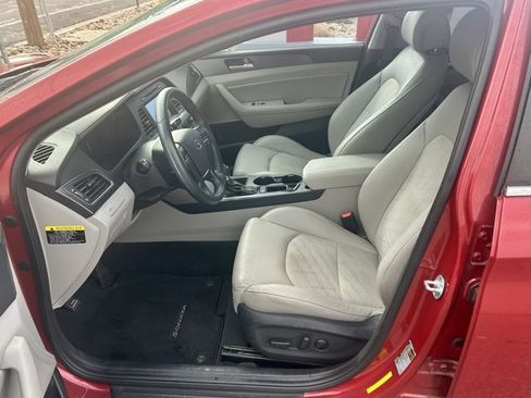 Used 2017 Hyundai Sonata Sport w/ Value Edition Package 02 image 7