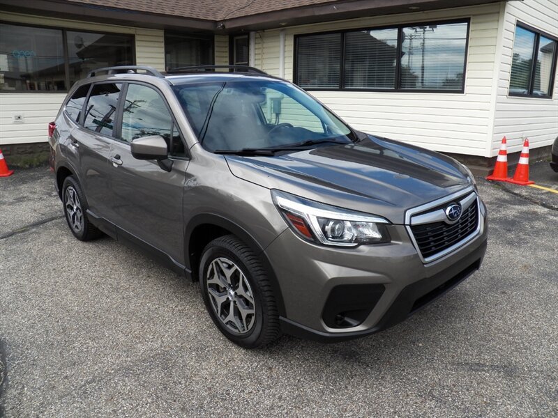 Used 2020 Subaru Forester Premium w/ Popular Package #1 AWD/4WD image 2