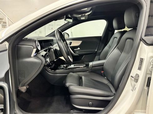 Used 2025 Mercedes-Benz CLA 250 image 16