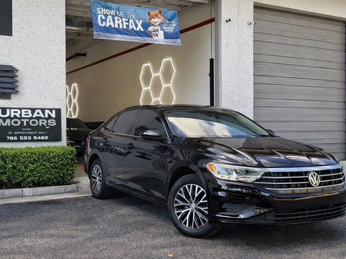 Used 2020 Volkswagen Jetta SE w/ SE Cold Weather Package image 1