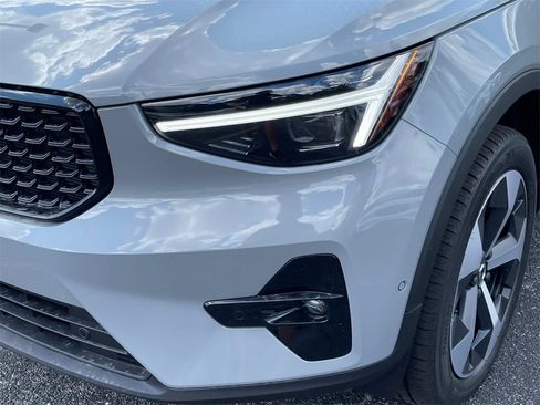 New 2026 Volvo XC40 B5 Plus w/ Protection Package Premier image 8