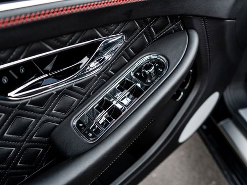 Used 2020 Bentley Continental GT image 24