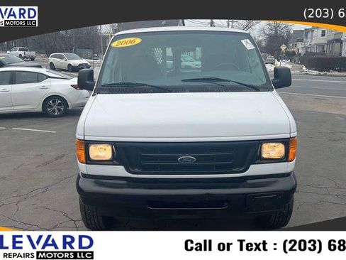 Used 2006 Ford E-350 and Econoline 350 Super Duty image 11