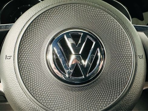 Used 2019 Volkswagen GTI SE w/ SE Experience Package image 16