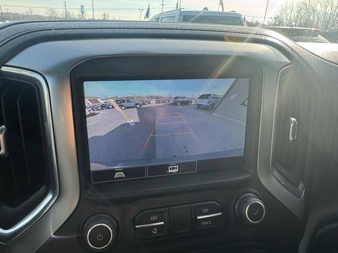 Used 2022 Chevrolet Silverado 1500 LT Trail Boss w/ Convenience Package II image 21