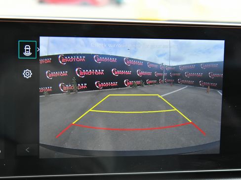 Used 2025 Kia K4 EX image 17