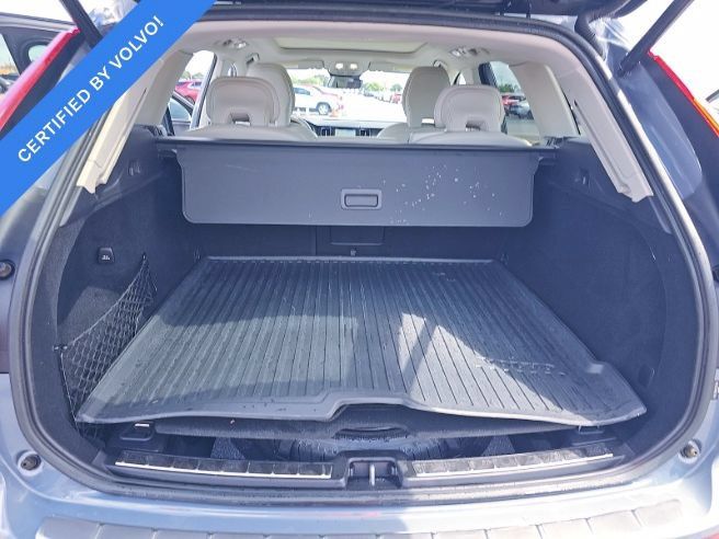 Used 2023 Volvo XC60 B5 Ultimate w/ Protection Package Premier FWD image 13