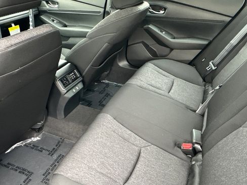 Certified 2025 Honda Accord SE image 12