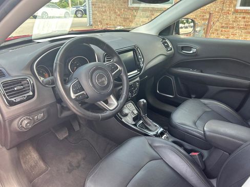 Used 2018 Jeep Compass Limited w/ Navigation Group AWD/4WD image 19