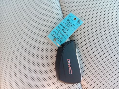 Used 2024 GMC Acadia Denali w/ LPO, Floor Liner Package FWD image 22