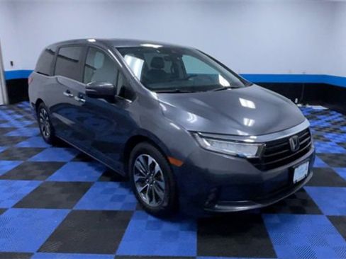 Used 2024 Honda Odyssey EX-L image 2