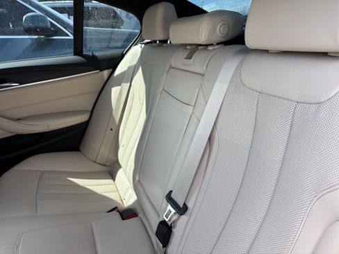 Certified 2023 BMW 530i 530i w/ Premium Package image 33