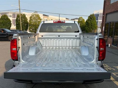 Used 2019 Chevrolet Colorado W/T RWD image 12