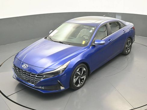Used 2023 Hyundai Elantra Limited FWD image 46