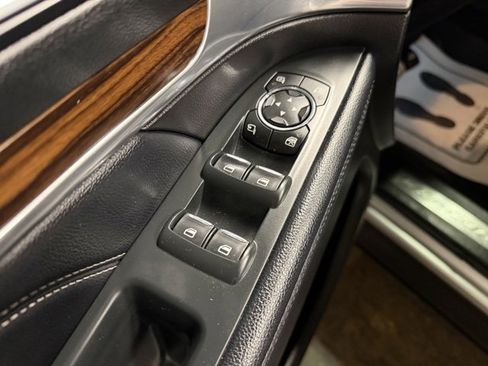 Used 2018 Ford Explorer Limited image 13