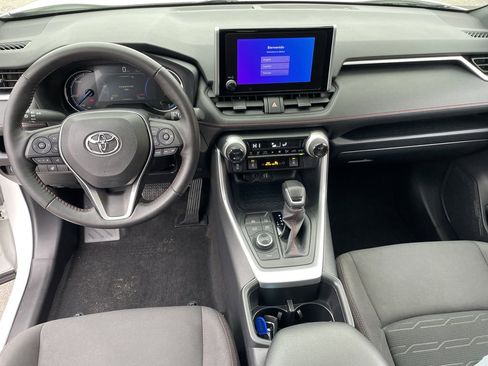 Used 2023 Toyota RAV4 SE w/ Weather & Moonroof Package image 15