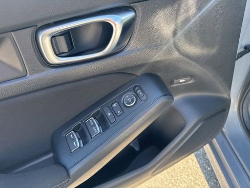 Used 2025 Honda Civic Sport image 22