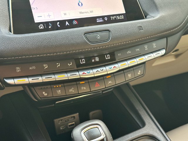 Used 2019 Cadillac XT4 Premium Luxury AWD/4WD image 33
