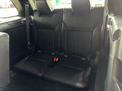 Used 2017 Land Rover Discovery HSE AWD/4WD image 26