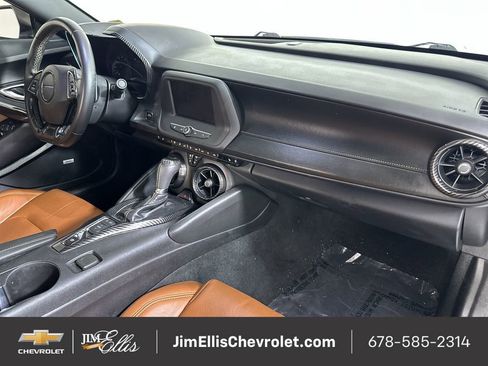 Certified 2020 Chevrolet Camaro LT image 28