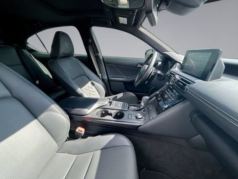 Used 2023 Lexus IS 300 w/ Comfort Package RWD image 6