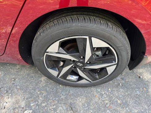 Certified 2023 Hyundai Elantra SEL w/ Convenience Package FWD image 18