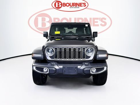 Used 2025 Jeep Wrangler Unlimited Sahara w/ Safety Group image 4