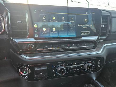 Used 2022 Chevrolet Silverado 1500 LTZ image 9