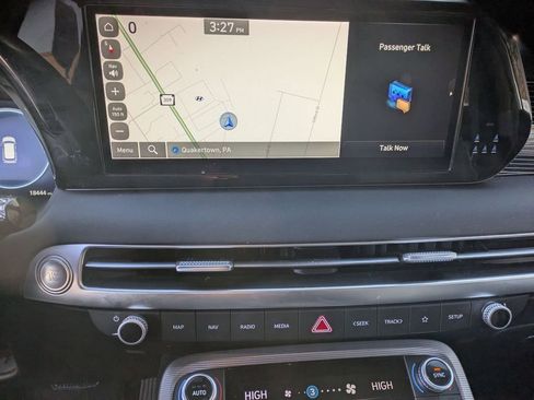 Used 2023 Hyundai Palisade Calligraphy image 17