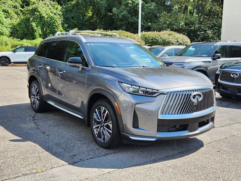 Certified 2026 INFINITI QX60 Luxe w/ Cargo Package AWD/4WD image 2