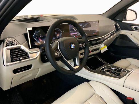 New 2026 BMW X5 xDrive40i w/ Climate Comfort Package AWD/4WD image 8