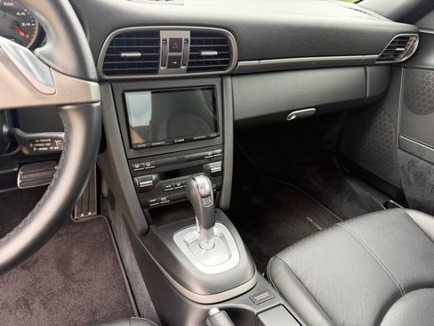 Used 2010 Porsche 911 Carrera RWD image 38